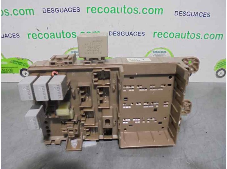 Recambio de caja reles / fusibles para toyota corolla (e12) 2.0 d-cat referencia OEM IAM 8264102040 