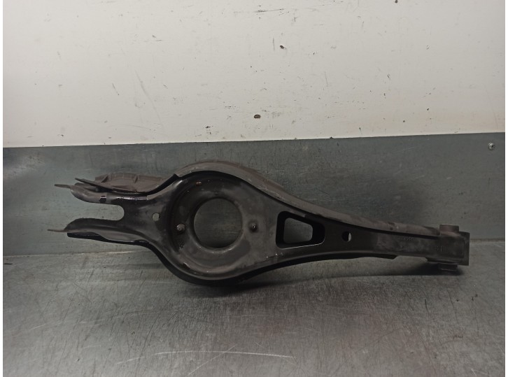 Replacement rear right lower suspension arm for Kia Optima 1.7 CDRi CAT OEM IAM reference 55220C1710 