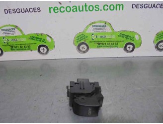 Recambio de mando elevalunas trasero derecho para toyota corolla (e12) 2.0 d-cat referencia OEM IAM 8481002041 