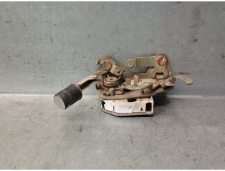 Replacement front right door lock for Renault Trafic van (T_, P_, V_) 2.5 D OEM IAM reference 7700804860 77