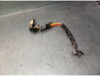 Replacement ignition switch for Renault Trafic van (T_, P_, V_) 2.5 D OEM IAM reference 7701044087 7701044087 
