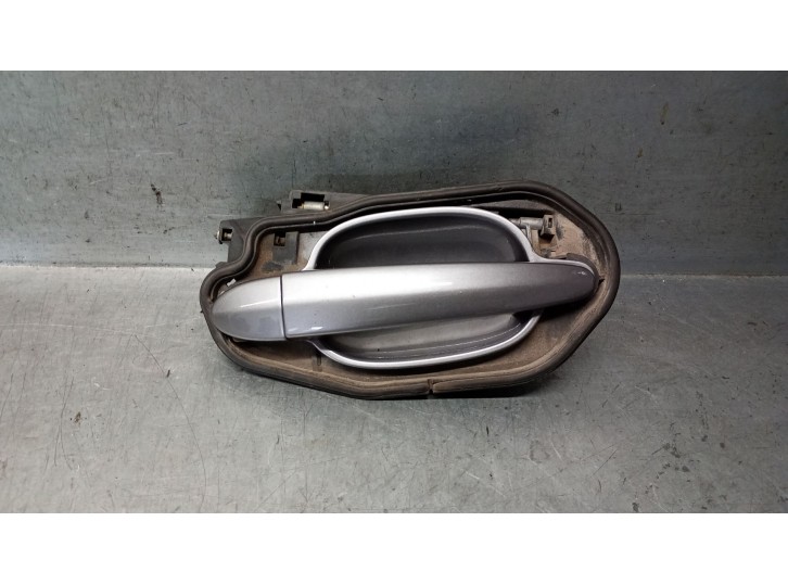 Recambio de maneta exterior delantera derecha para bmw 5 (e60) 525 d referencia OEM IAM 51210154345 51210154345 
