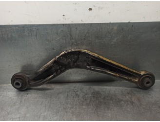 Recambio de brazo suspension superior trasero derecho para opel insignia berlina 2.0 cdti cat referencia OEM IAM 13268882  