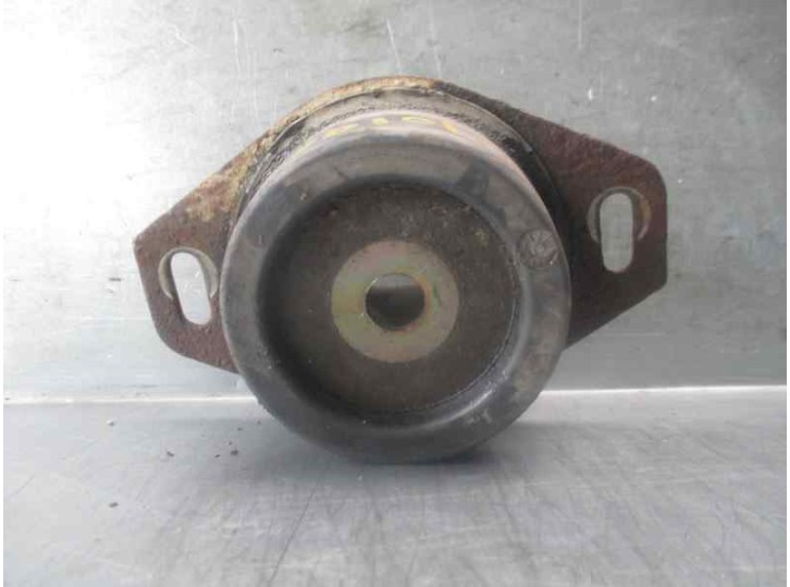 Recambio de soporte motor izquierdo para peugeot expert kombi 1.9 diesel referencia OEM IAM 182710  