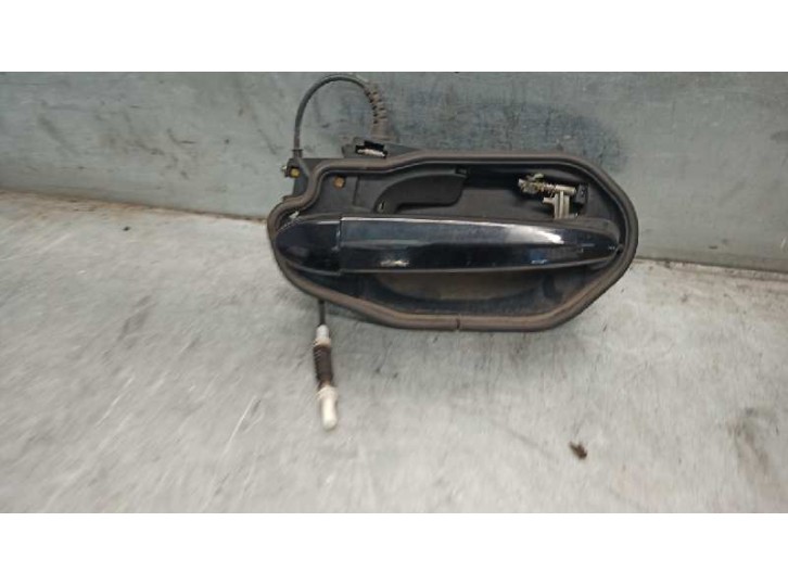 Replacement front right exterior door handle for BMW X3 (E83) 3.0 turbodiesel OEM IAM reference 51217034544 