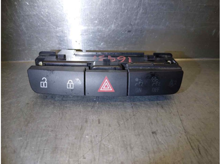Replacement hazard warning switch for Opel Insignia sedan 2.0 CDTi CAT OEM IAM reference 13324594 