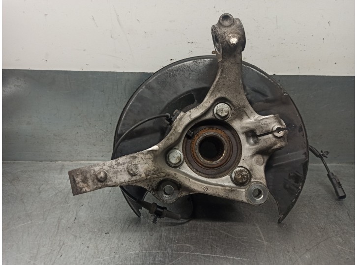Recambio de mangueta delantera derecha para opel insignia berlina 2.0 cdti cat referencia OEM IAM 5308059 