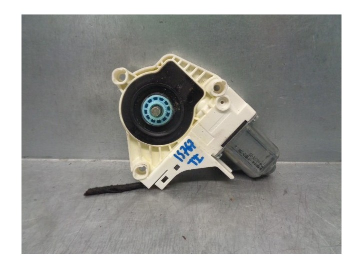 Recambio de motor elevalunas trasero izquierdo para audi q5 (8r) 2.0 tdi (125kw) referencia OEM IAM 8K0959811A 2 PINES 5 PUERTAS