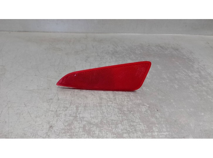 Recambio de piloto trasero derecho paragolpes para toyota yaris 1.5 16v cat referencia OEM IAM 81910F4010  