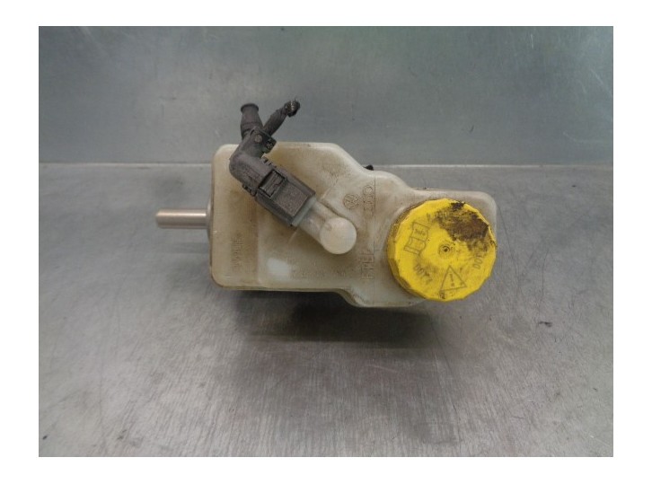 Recambio de bomba freno para audi a1 (8xk) adrenalin referencia OEM IAM 6R0611301 6C1611019A 