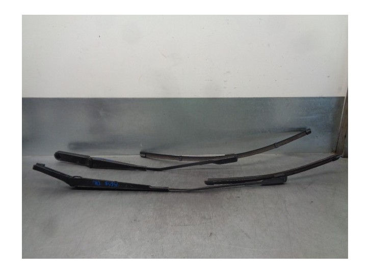 Recambio de brazo limpia delantero derecho para audi a1 (8xk) adrenalin referencia OEM IAM 8X1955408A1P9 8X1955407A1P9 