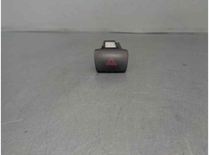 Recambio de warning para mazda 2 lim. (de) 1.5 16v cat referencia OEM IAM D651664H0  