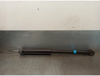 Recambio de amortiguador trasero izquierdo para renault captur ii referencia OEM IAM 562106663R  