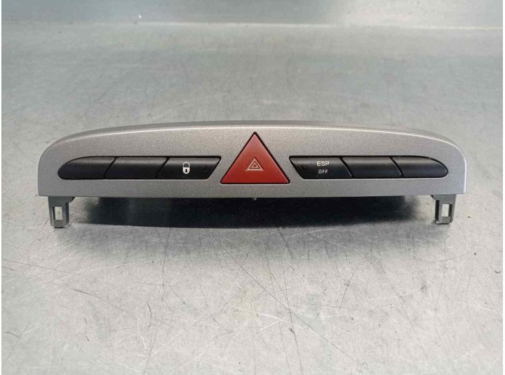 Recambio de warning para peugeot 308 confort referencia OEM IAM 9659215177 03069010 LUK