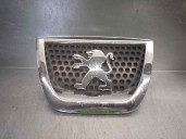 Recambio de rejilla delantera para peugeot 3008 referencia OEM IAM 9685973077 