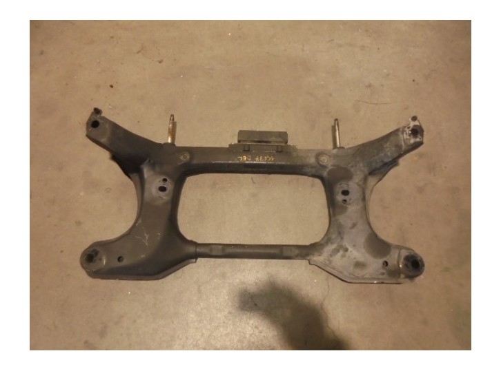 Recambio de puente delantero para lexus ls430 (ucf30) básico (07.2003) referencia OEM IAM 5110050010 CUNA MOTOR A LADO DE BURRA 
