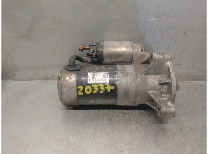 Recambio de motor arranque para renault megane ii berlina 5p 1.6 16v referencia OEM IAM 8200266777  