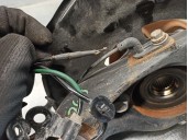 Recambio de mangueta delantera derecha para toyota yaris 1.5 16v cat referencia OEM IAM 4321102410  