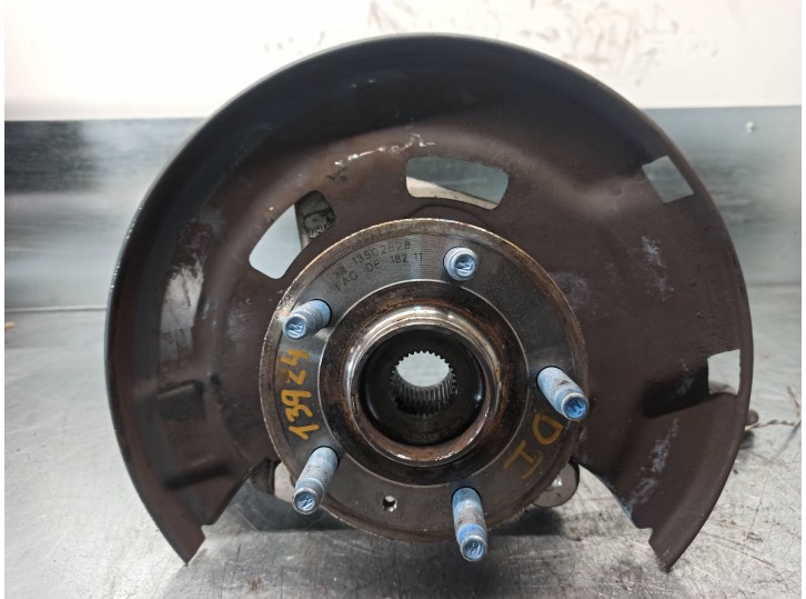 Recambio de mangueta delantera izquierda para chevrolet cruze 1.8 cat referencia OEM IAM 13502828  