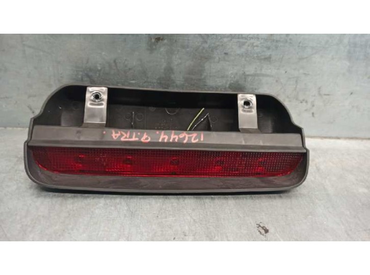 Replacement center high-mount brake light for Suzuki Ignis RM (MH) 1.3 DDiS Diesel CAT OEM IAM reference 3582083E005PK 