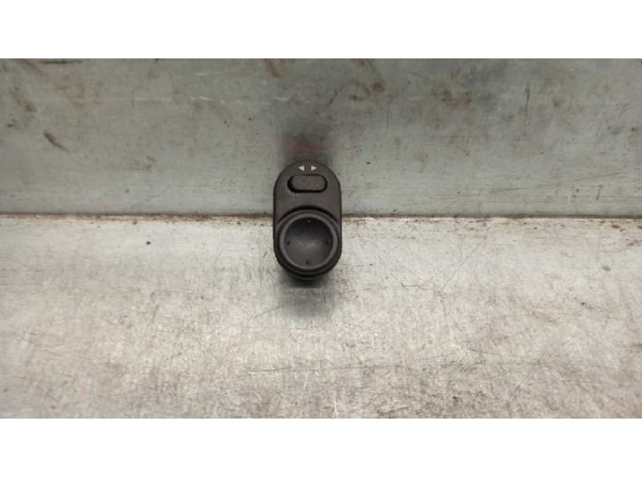 Replacement mirror control switch for Suzuki Ignis RM (MH) 1.3 DDiS diesel cat OEM IAM reference 3795083E20 
