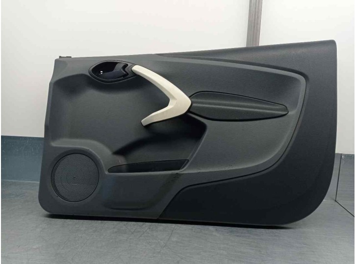 Recambio de guarnecido puerta delantera derecha para ford ka (ccu) 1.3 tdci cat referencia OEM IAM 1710964 