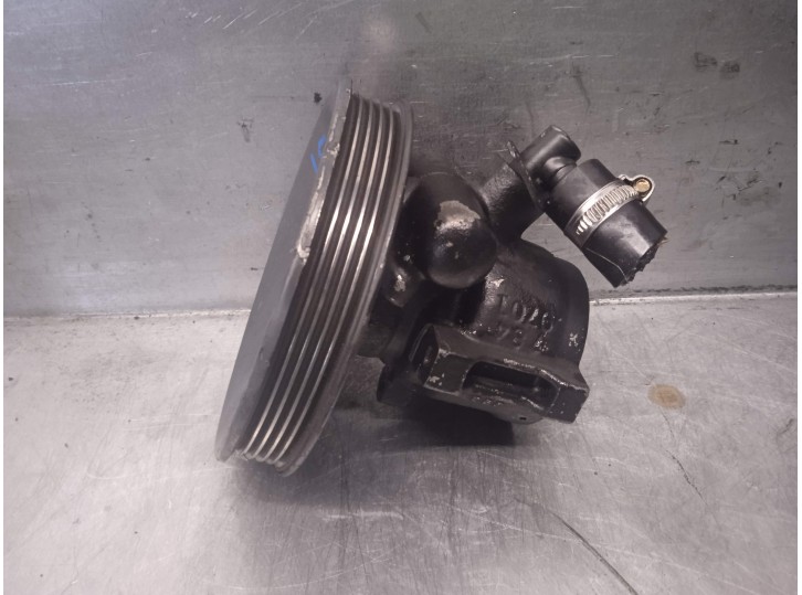 Replacement power steering pump for Ford Orion Celebration OEM IAM reference 7849701 