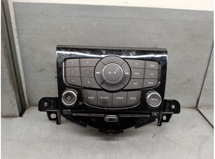 Recambio de sistema audio / radio cd para chevrolet cruze 1.6 cat referencia OEM IAM 95485441 