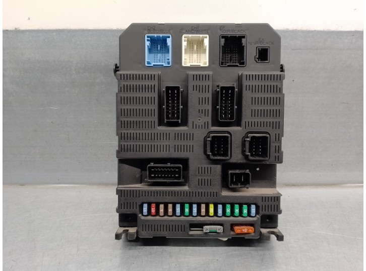 Recambio de caja reles / fusibles para citroën c4 berlina 1.6 16v hdi referencia OEM IAM 9663576480 