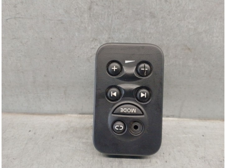 Replacement multifunction control for Land Rover Freelander 2 (L359) 2.2 TD4 4x4 OEM IAM reference 5H2218K909AA LR008201 
