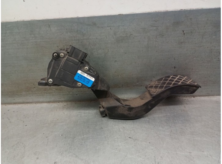 Recambio de potenciometro pedal para audi allroad c5 (4bh) 2.5 tdi quattro referencia OEM IAM 8D1723523N 8D1723523N 