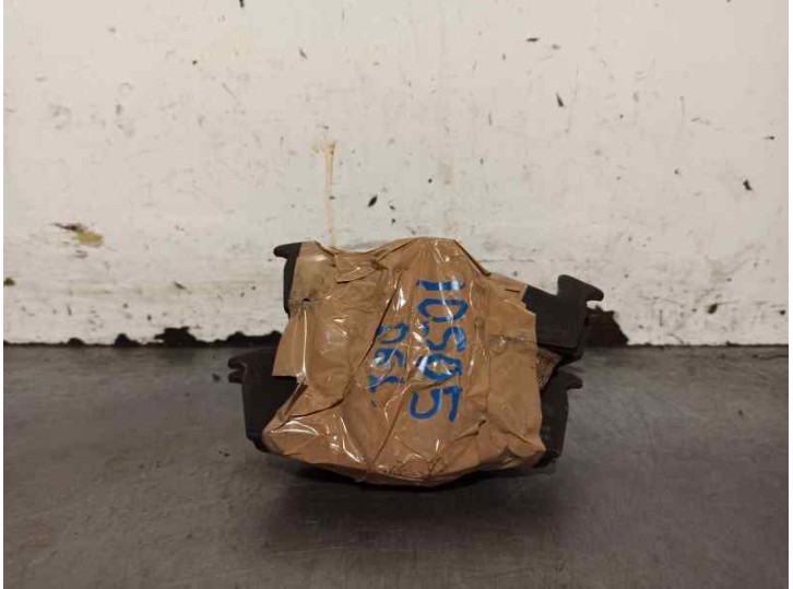 Recambio de pastillas de freno para ford mondeo iii (b5y) 2.0 tdci referencia OEM IAM 1783849  