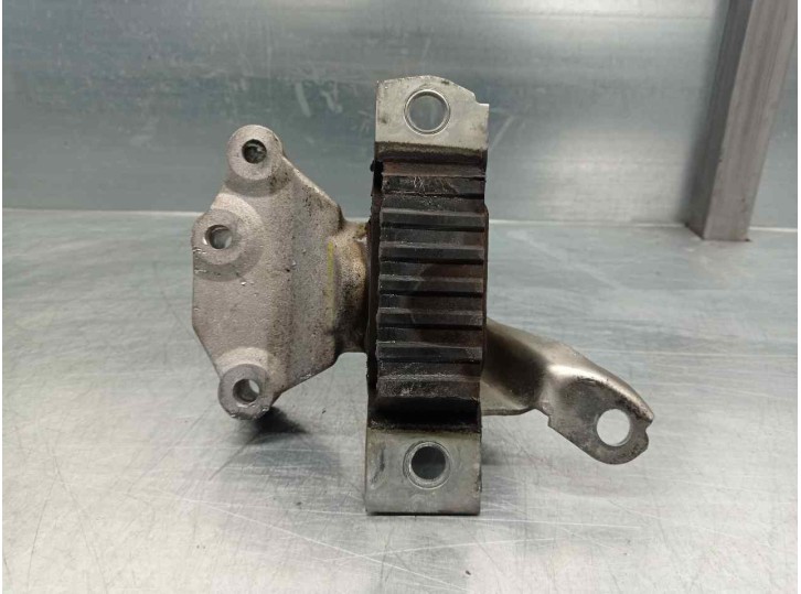 Recambio de soporte motor derecho para ford ka (ccu) 1.3 tdci cat referencia OEM IAM 51730868 