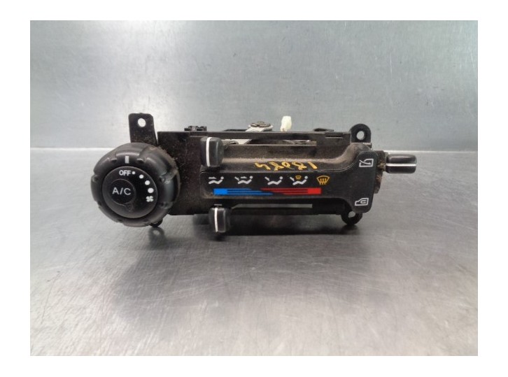 Replacement heating/air conditioning control unit for Hyundai Atos Prime (MX) 1.1 12V CAT OEM IAM reference 9725002000 