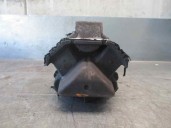 Replacement left engine mount for Volkswagen Crafter closed box 2.0 TDI OEM IAM reference 2E0199379K 
