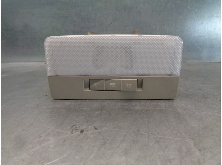 Recambio de luz interior para chevrolet cruze 1.8 cat referencia OEM IAM 316627975 TRASERA