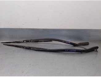 Recambio de brazo limpia delantero derecho para peugeot 807 2.2 hdi fap cat (4hw) referencia OEM IAM 80007117 80007107 