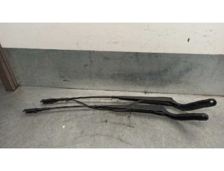 Recambio de brazo limpia delantero derecho para volkswagen crafter caja cerrada 2.0 tdi referencia OEM IAM 9062600098  