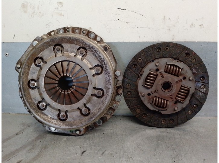 Recambio de kit embrague para peugeot 206 berlina 1.9 diesel referencia OEM IAM 205291 120024510 LUK