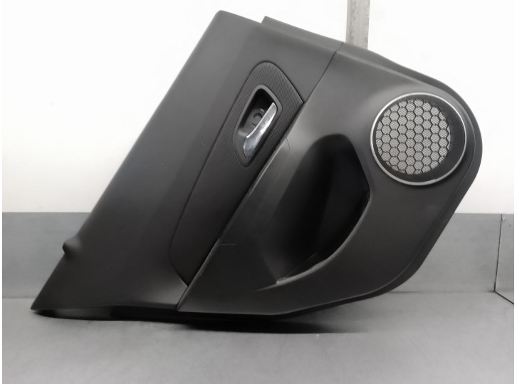 Recambio de guarnecido puerta trasera izquierda para chevrolet cruze 1.6 cat referencia OEM IAM 95184667  5 PUERTAS