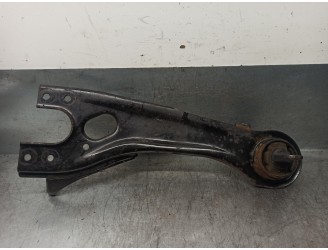 Recambio de brazo suspension inferior trasero izquierdo para kia carens (un) 2.0 crdi referencia OEM IAM 552701D000 