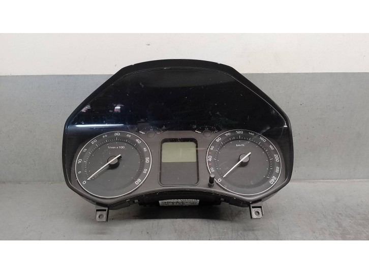 Recambio de cuadro instrumentos para skoda octavia berlina (1z3) 2.0 tdi referencia OEM IAM 1Z0920810D  