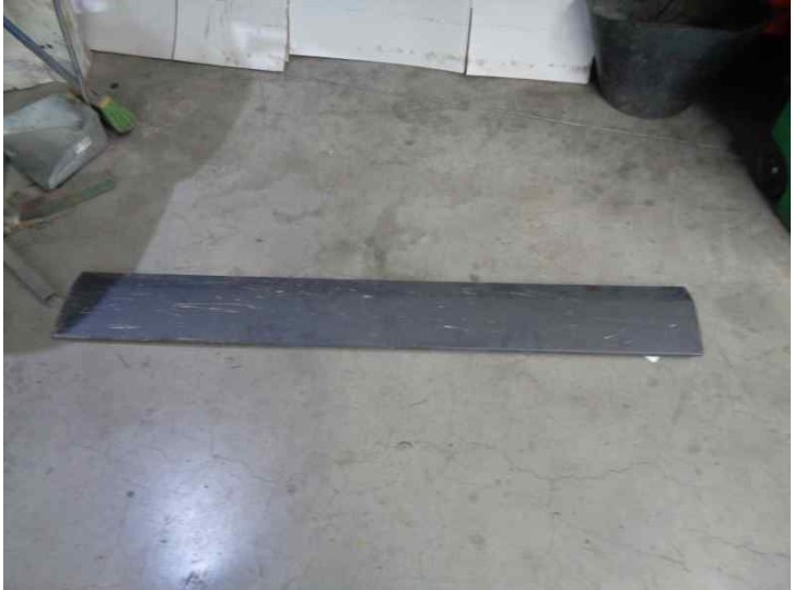 Recambio de moldura para volkswagen crafter caja cerrada 2.0 tdi referencia OEM IAM A9066905382  