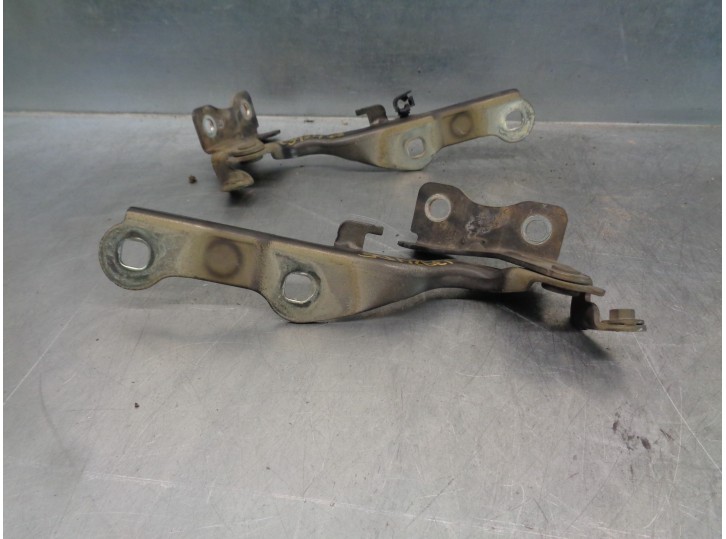 Recambio de bisagra capot para chevrolet cruze 1.8 cat referencia OEM IAM 