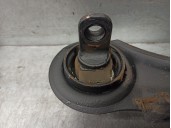 Recambio de brazo suspension inferior trasero derecho para kia carens (un) 2.0 crdi referencia OEM IAM 552801D000  