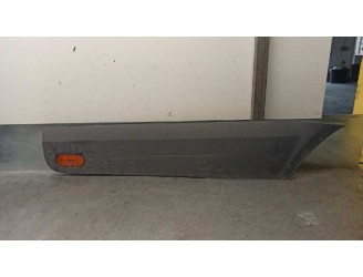 Recambio de molduras traseras para volkswagen crafter caja cerrada 2.0 tdi referencia OEM IAM A9066901682 