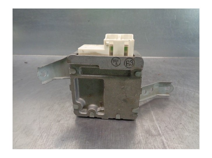 Recambio de centralita para toyota yaris (ncp1/nlp1/scp1) 1.0 linea luna referencia OEM IAM 896500D030 991220401 DENSO