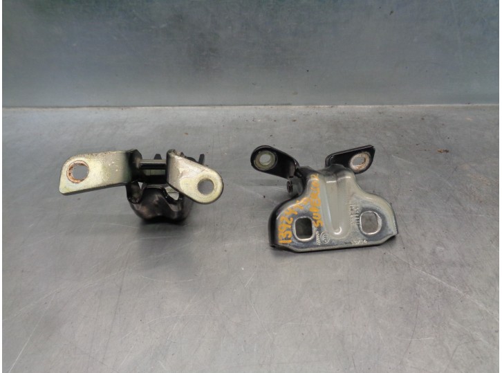 Recambio de bisagra puerta para chevrolet cruze 1.8 cat referencia OEM IAM 