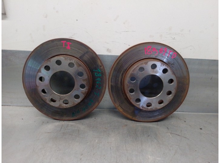 Recambio de disco freno trasero para audi a4 avant (8ed) 2.0 tdi referencia OEM IAM 8E0615601P 