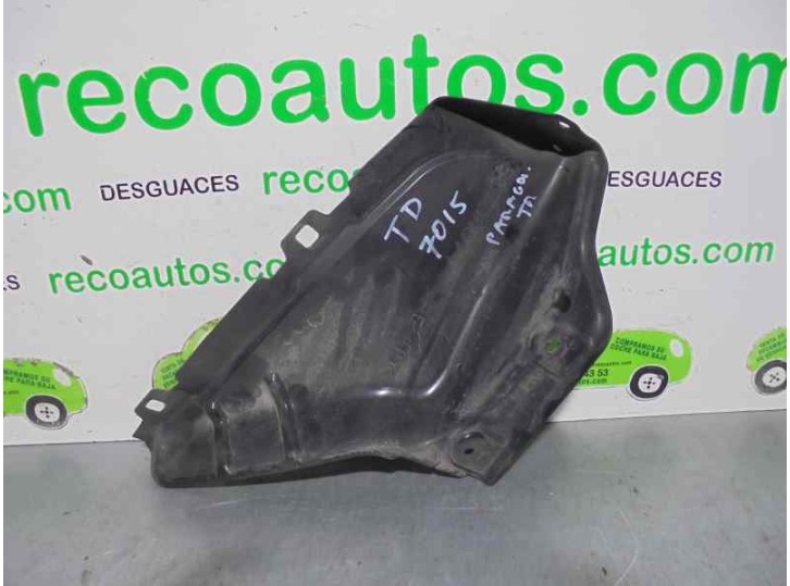Recambio de molduras traseras para citroën c-crosser 2.2 hdi fap cat referencia OEM IAM 5370A074  